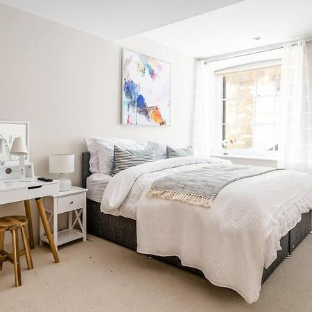 Stunning 2 Bedroom Apartment in Converted Chapel Bath Exterior foto