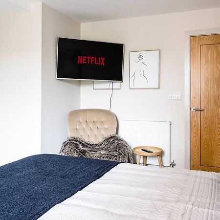 Stunning 2 Bedroom Apartment in Converted Chapel Bath Exterior foto