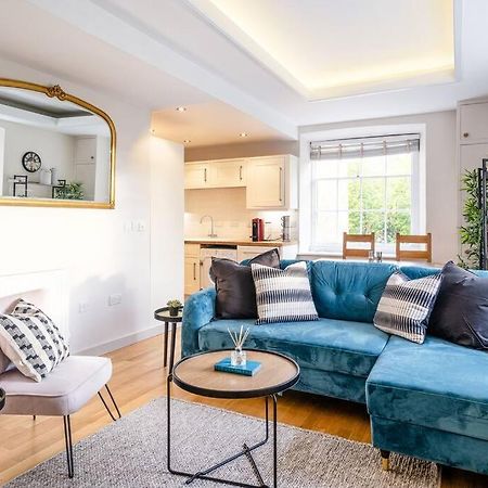 Stunning 2 Bedroom Apartment in Converted Chapel Bath Exterior foto