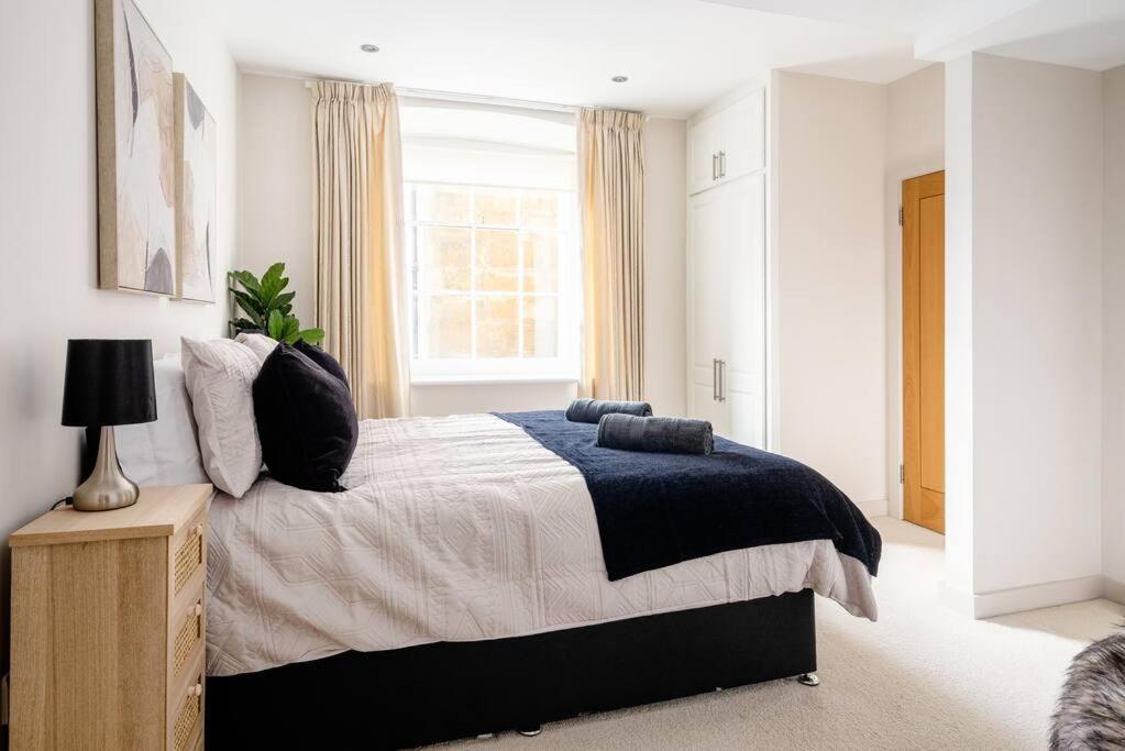 Stunning 2 Bedroom Apartment in Converted Chapel Bath Exterior foto