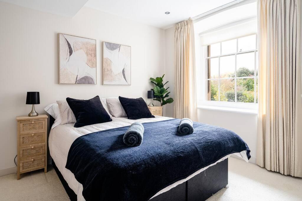 Stunning 2 Bedroom Apartment in Converted Chapel Bath Exterior foto