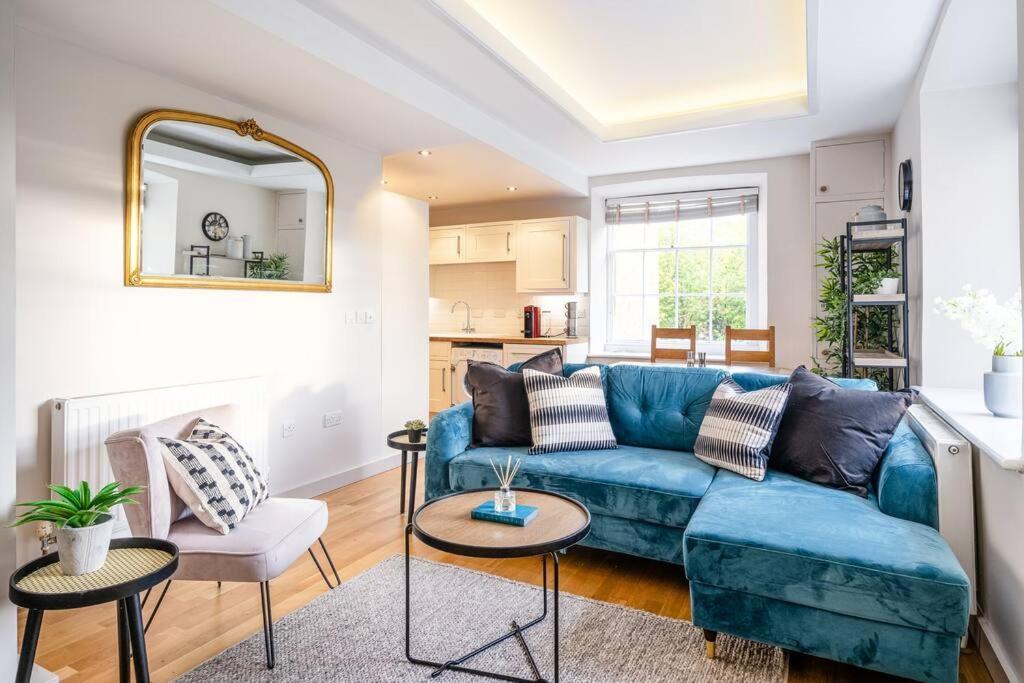 Stunning 2 Bedroom Apartment in Converted Chapel Bath Exterior foto